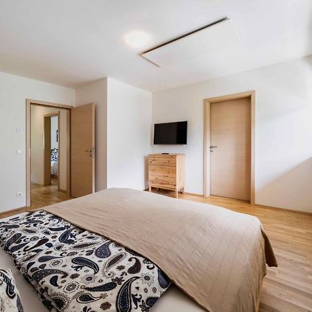 1Schoenes Ferienhaus Im Sonnigen Kaernten Döbriach Buitenkant foto