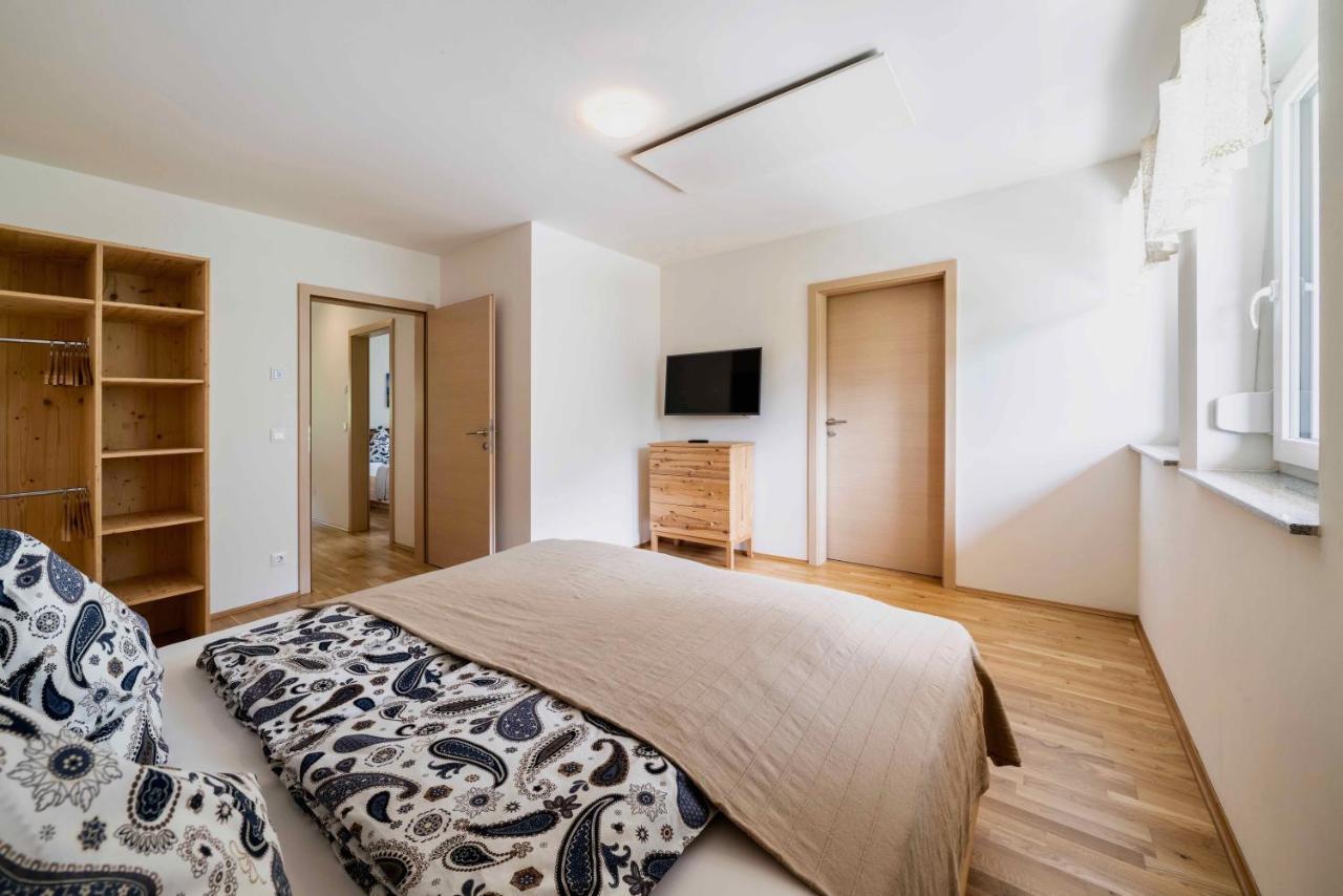 1Schoenes Ferienhaus Im Sonnigen Kaernten Döbriach Buitenkant foto
