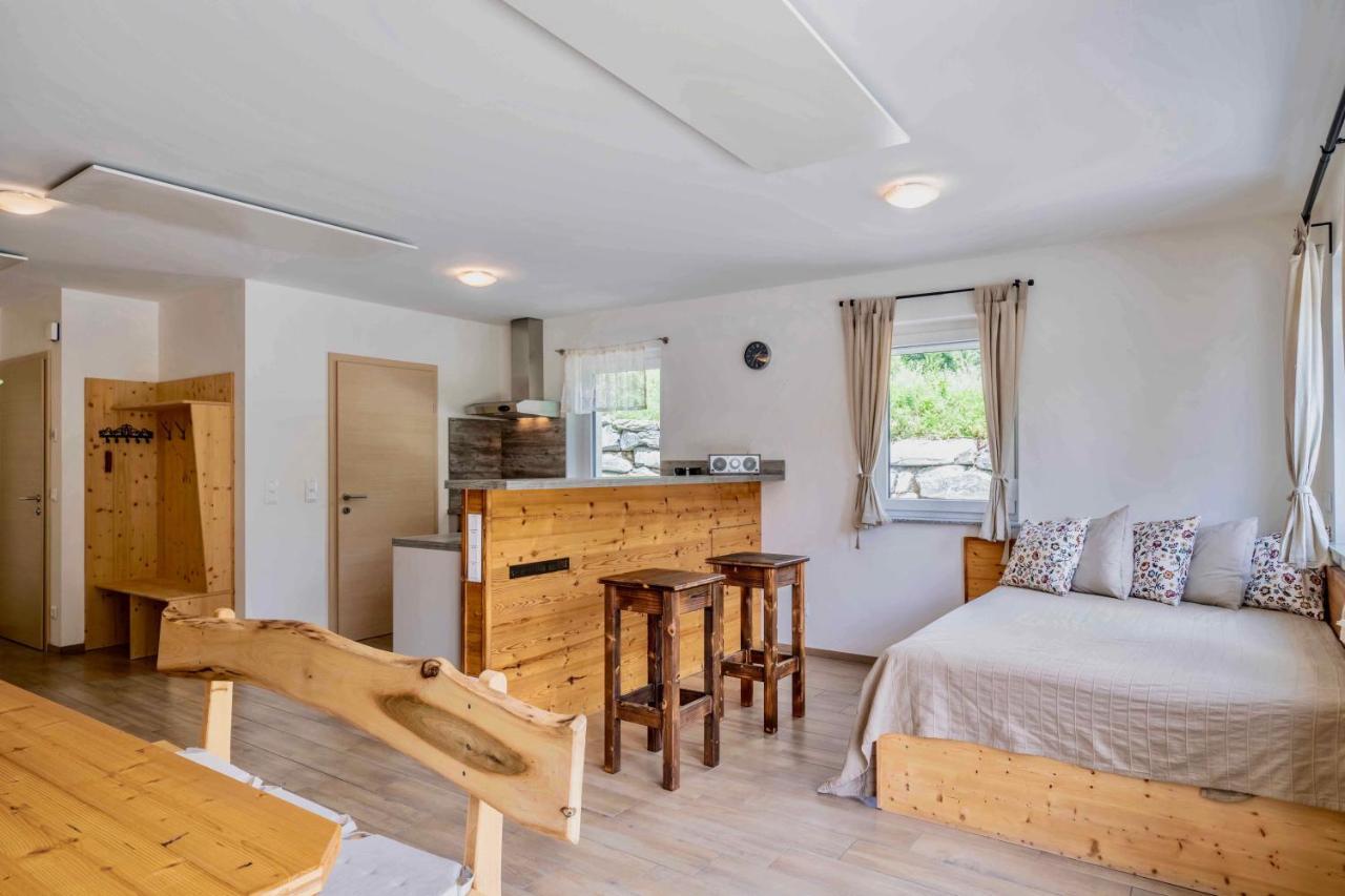 1Schoenes Ferienhaus Im Sonnigen Kaernten Döbriach Buitenkant foto